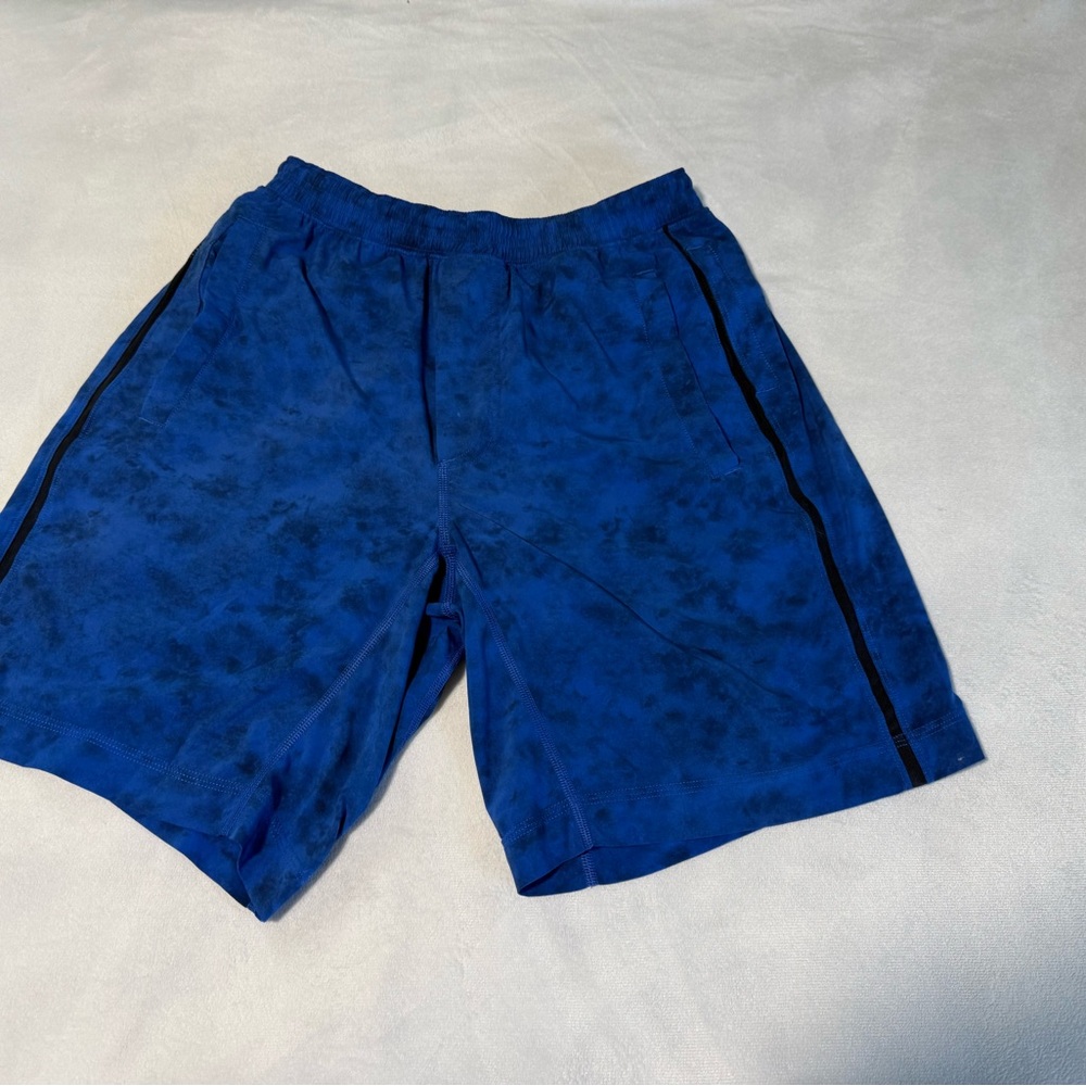 Lululemon Pace Breaker Size Medium 9” inseam lined